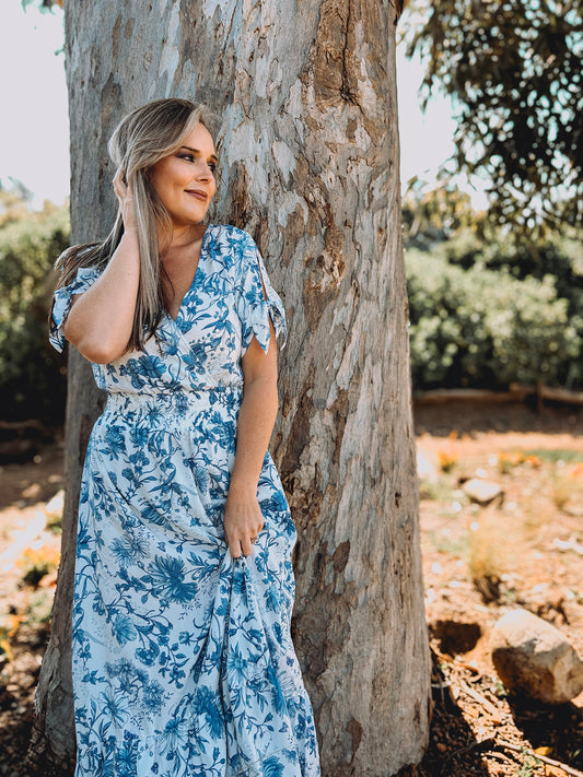 Womens Knotted Short sleeve Maxi Tier Dress - The Prayer