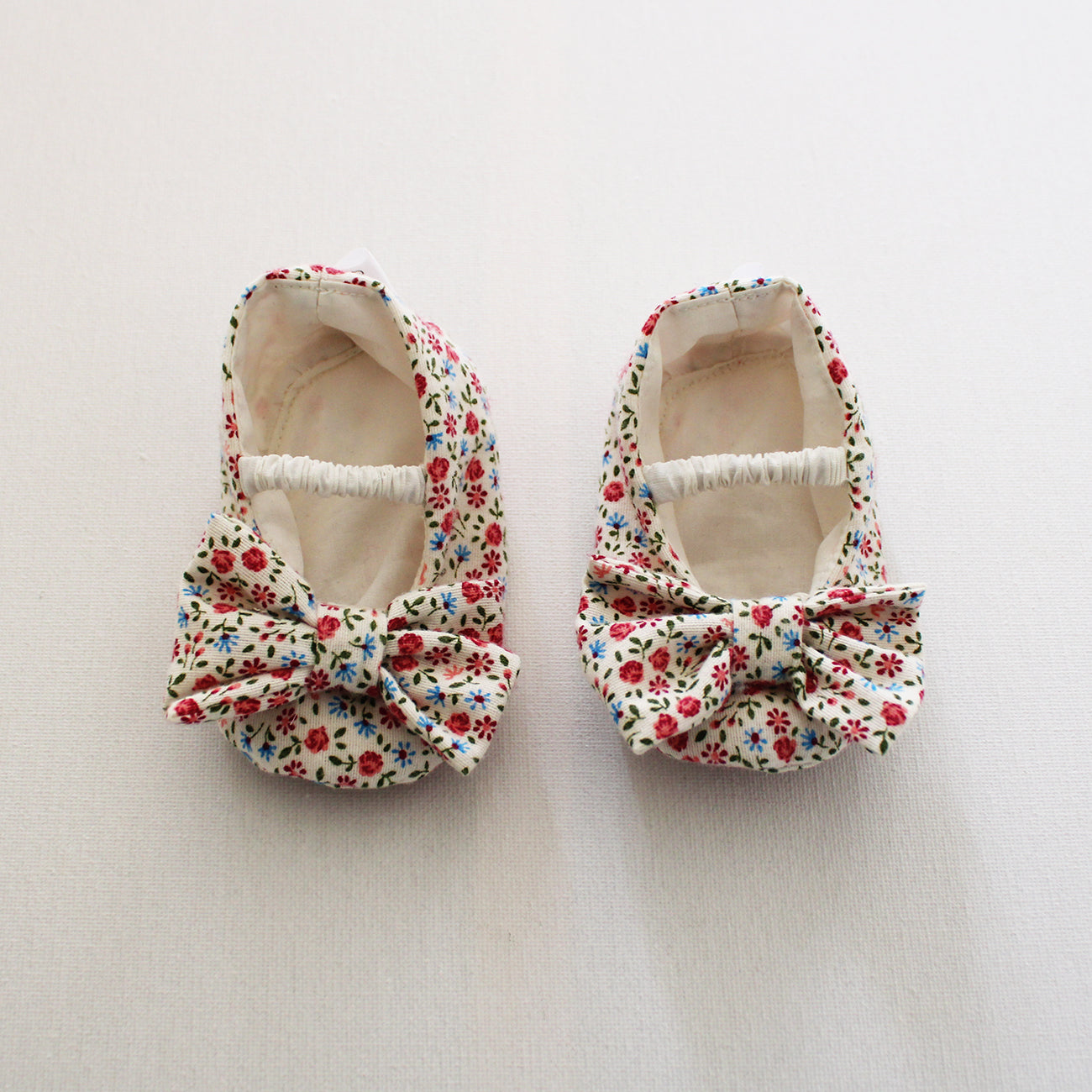Soft Sole Shoes - Strawberries and Cream