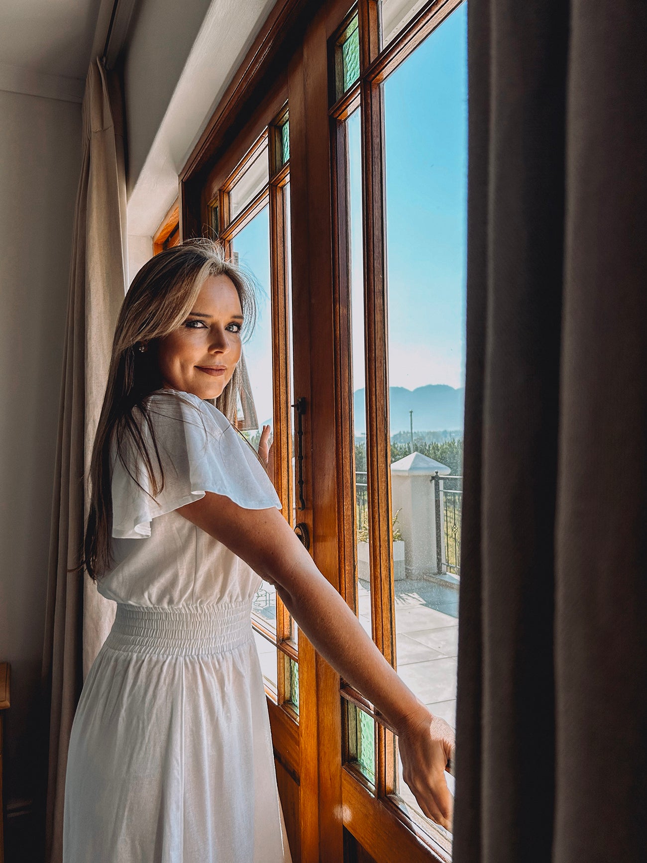 Womens Knotted Sleeve Maxi Tier Dress - White Linen