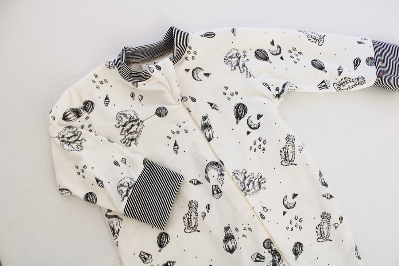 Long sleeve Zipper Onesie - Monochrome Circus