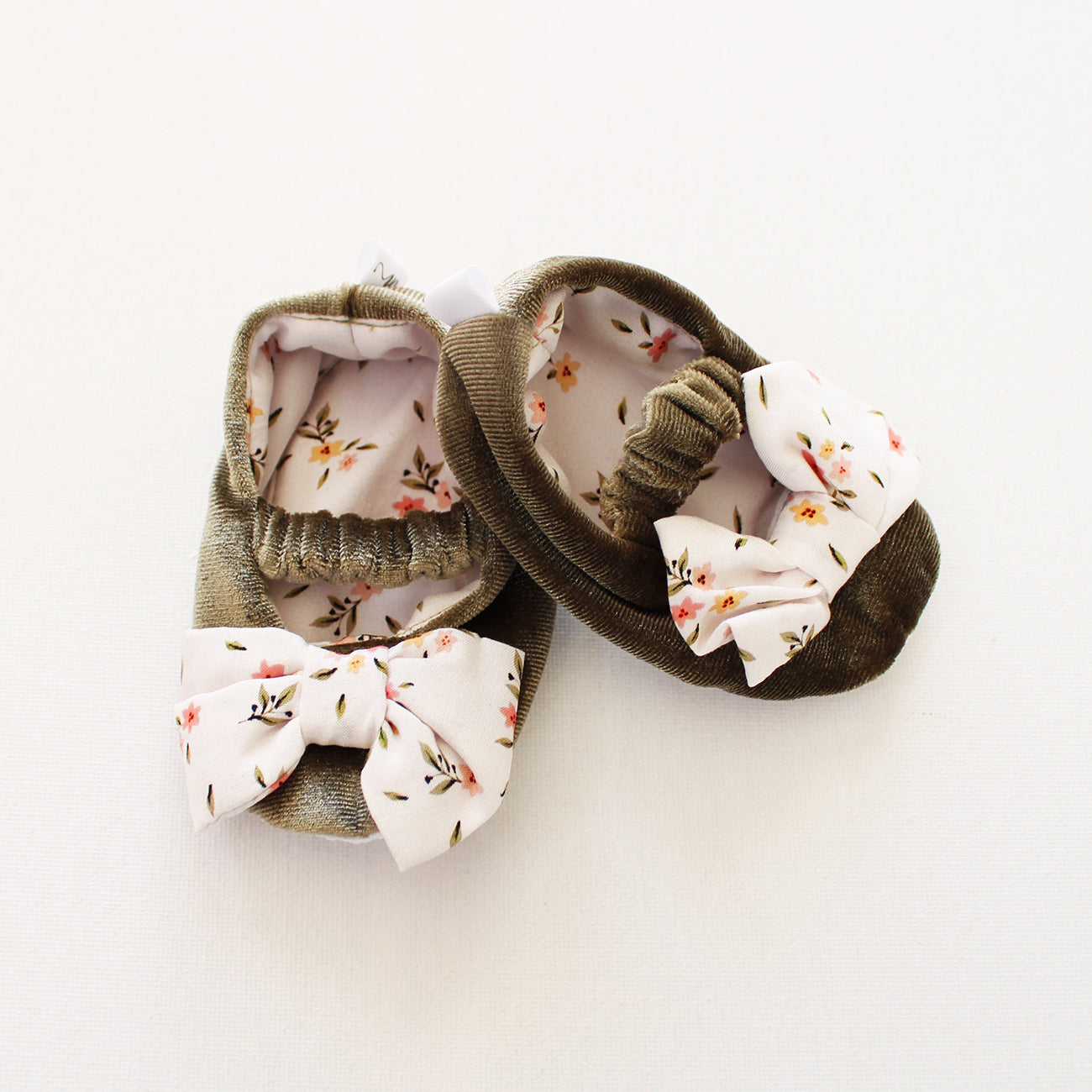 Soft Sole Shoes - Thyme (all matching outfits sold separately)